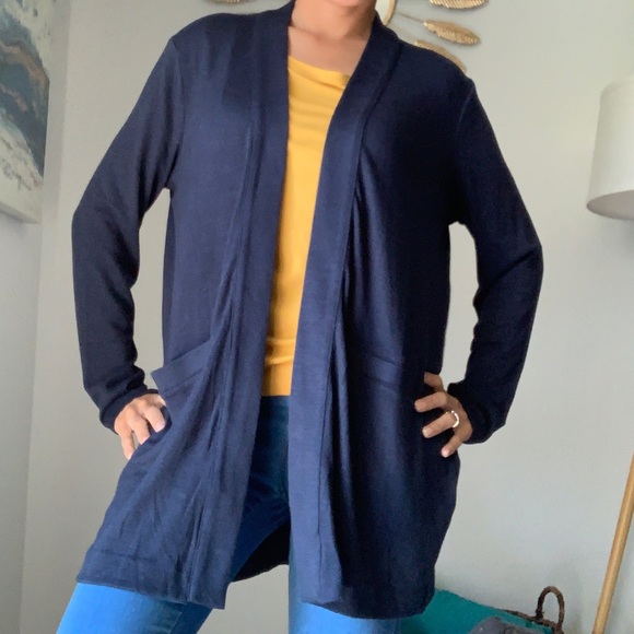 Banana Republic Blue Navy Cardigan - Picture 4 of 4